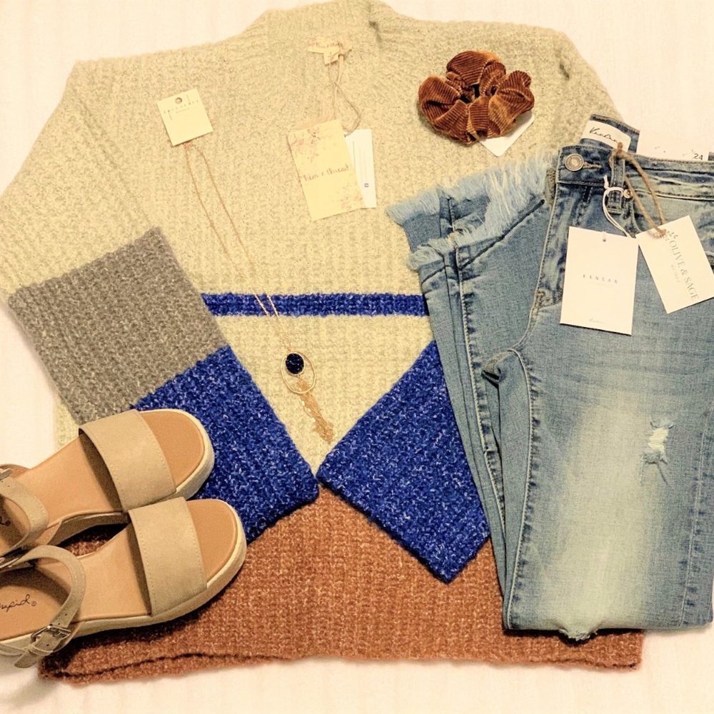Colorblock Sweater - Picture 7 of 7